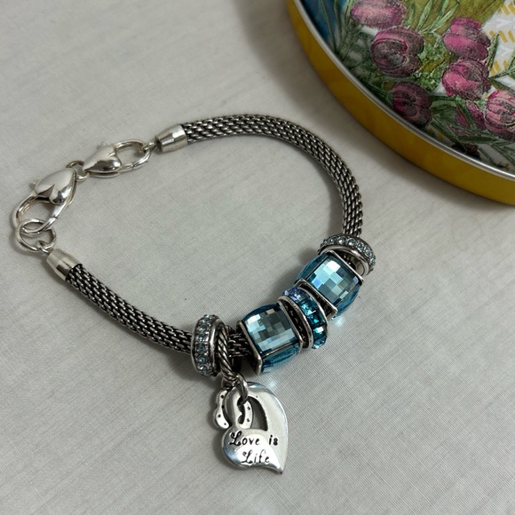 Brighton Beverly Glam Charm Bracelet Blue Crystals 5 Spacers, 1 Charm & Tin - Picture 10 of 10